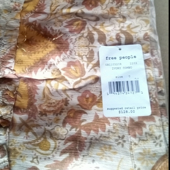 Free People Mystery Reseller Box 5 Piece NWT - Picture 3 of 10